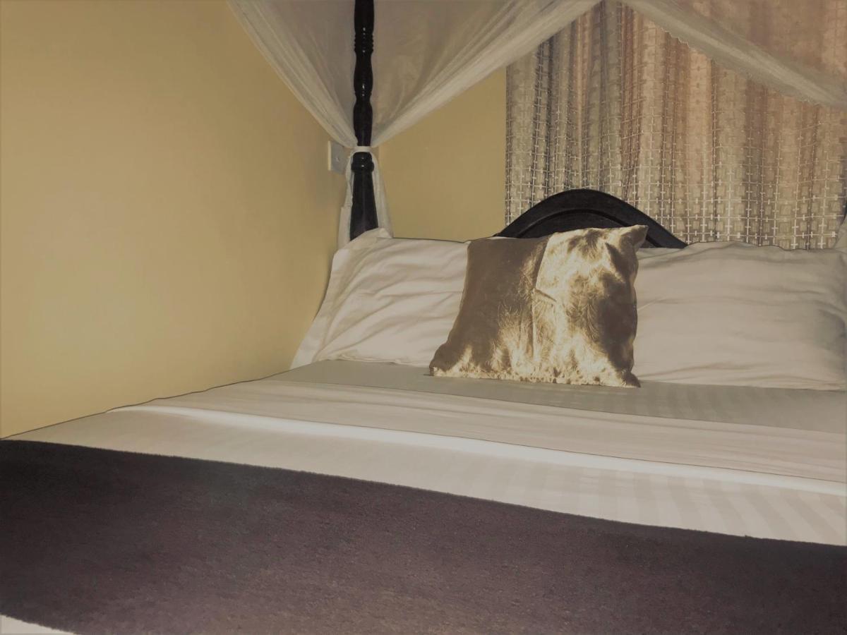 Transit Airport B&B Dar es Salaam Buitenkant foto