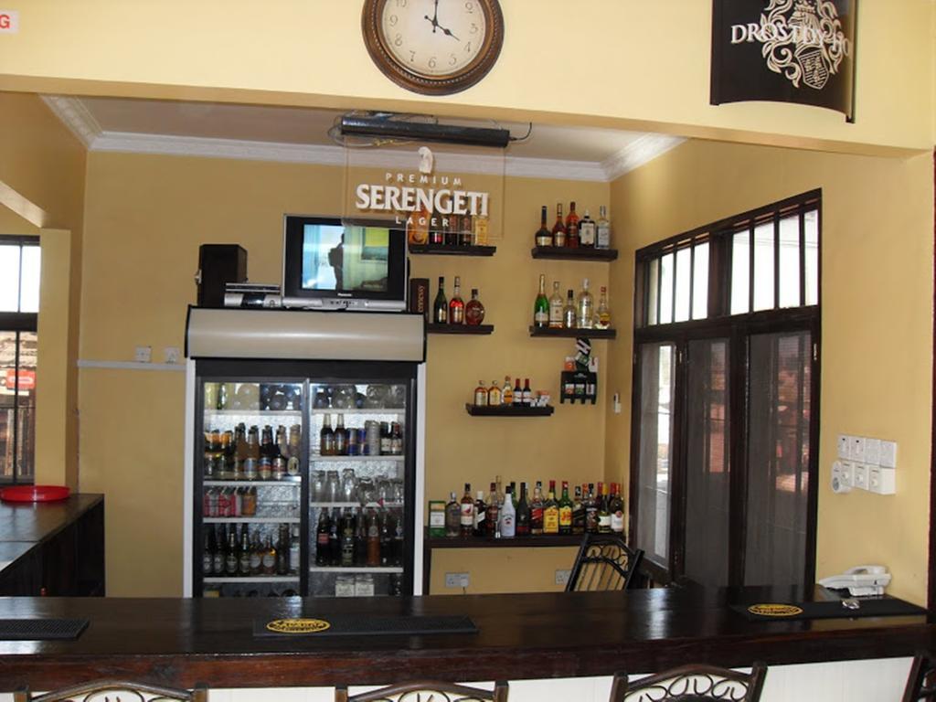 Transit Airport B&B Dar es Salaam Buitenkant foto
